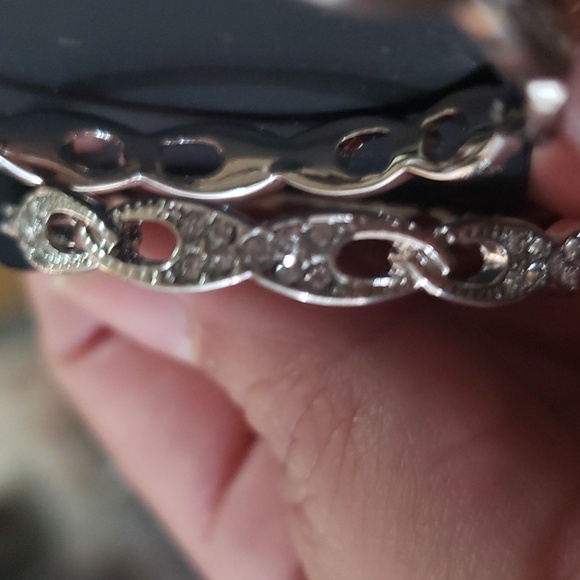 Givenchy - Picture 3 of 3